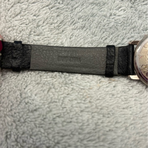 Disney Store 1990’s Cast Member Watch - Picture 4 of 12